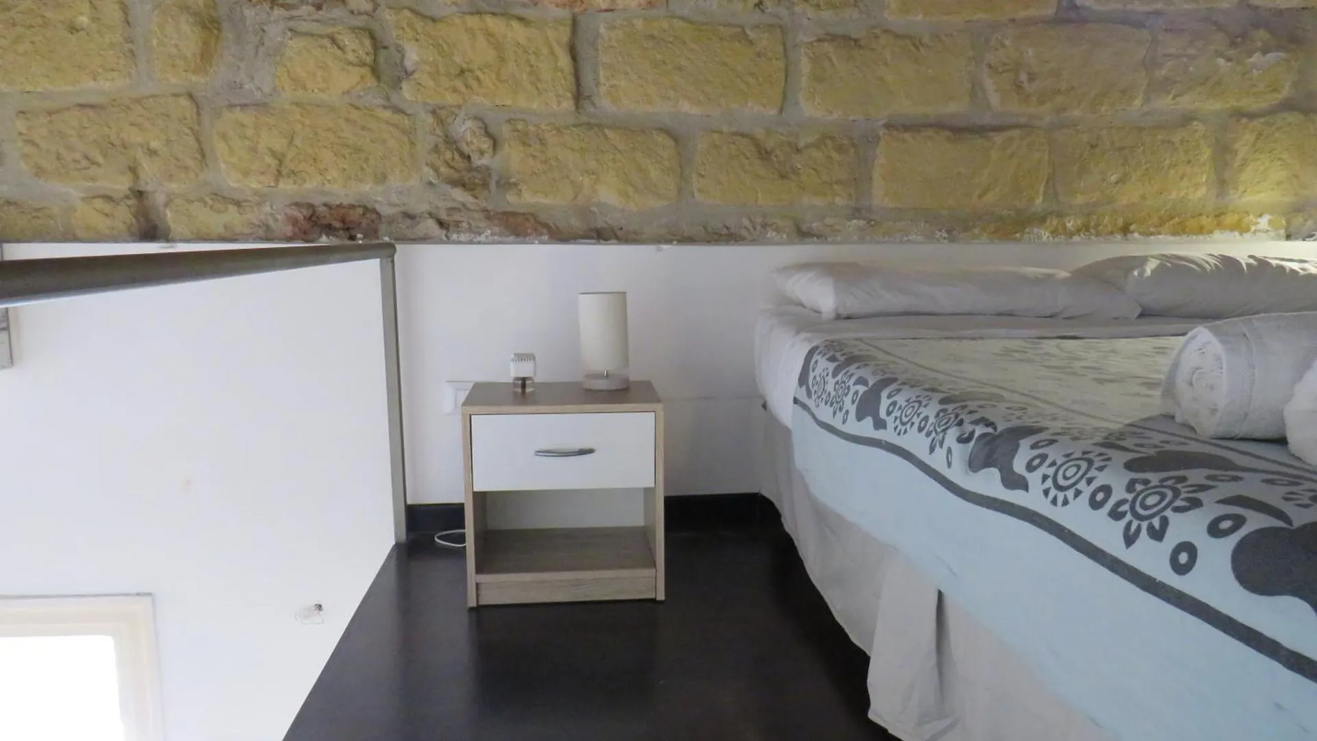 Loft With Terrace In The City Centre パレルモ 0*,