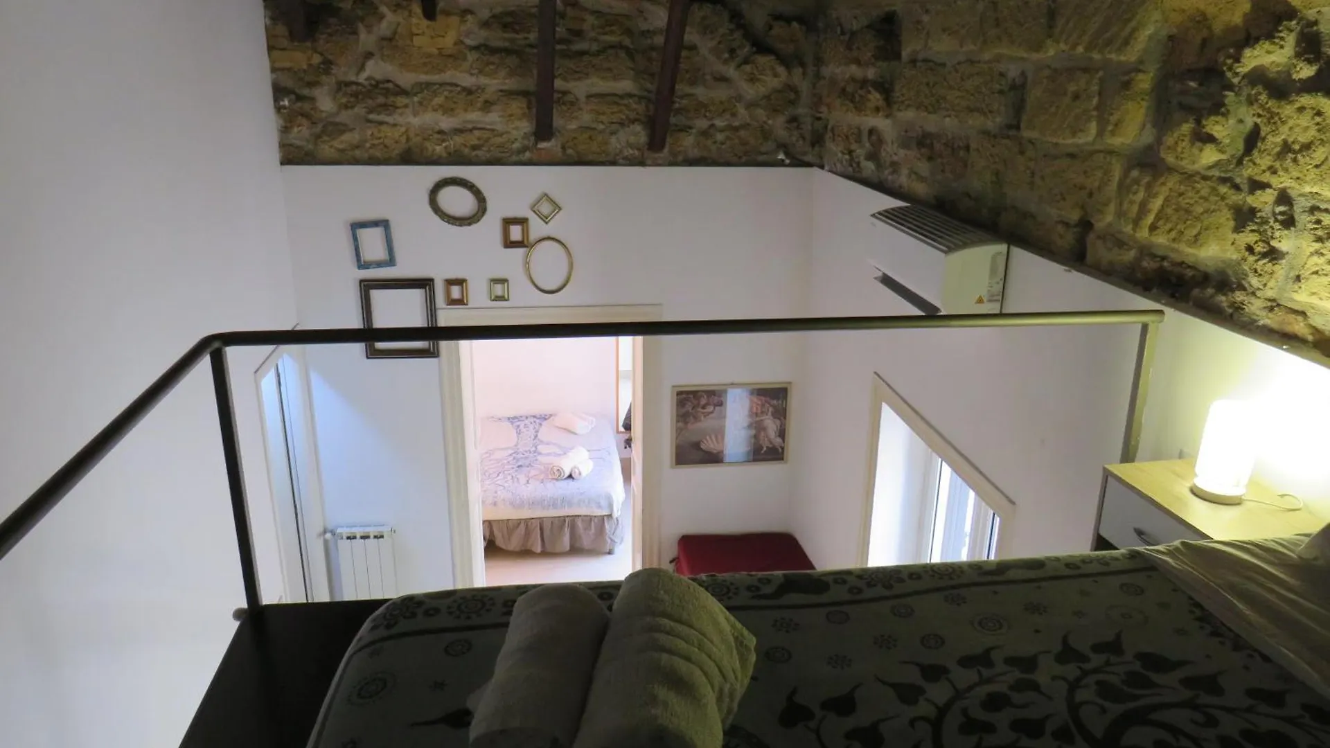 Loft With Terrace In The City Centre パレルモ 0*,