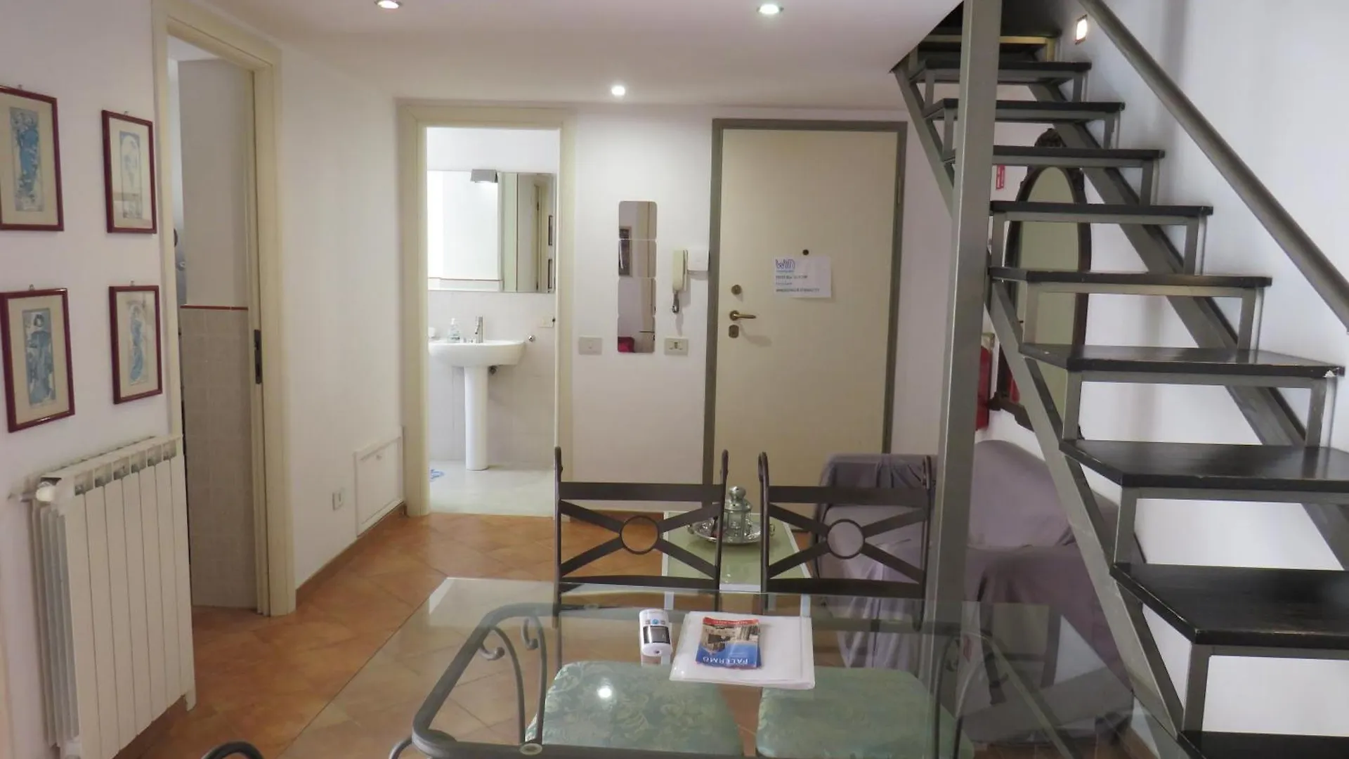 Loft With Terrace In The City Centre パレルモ アパート