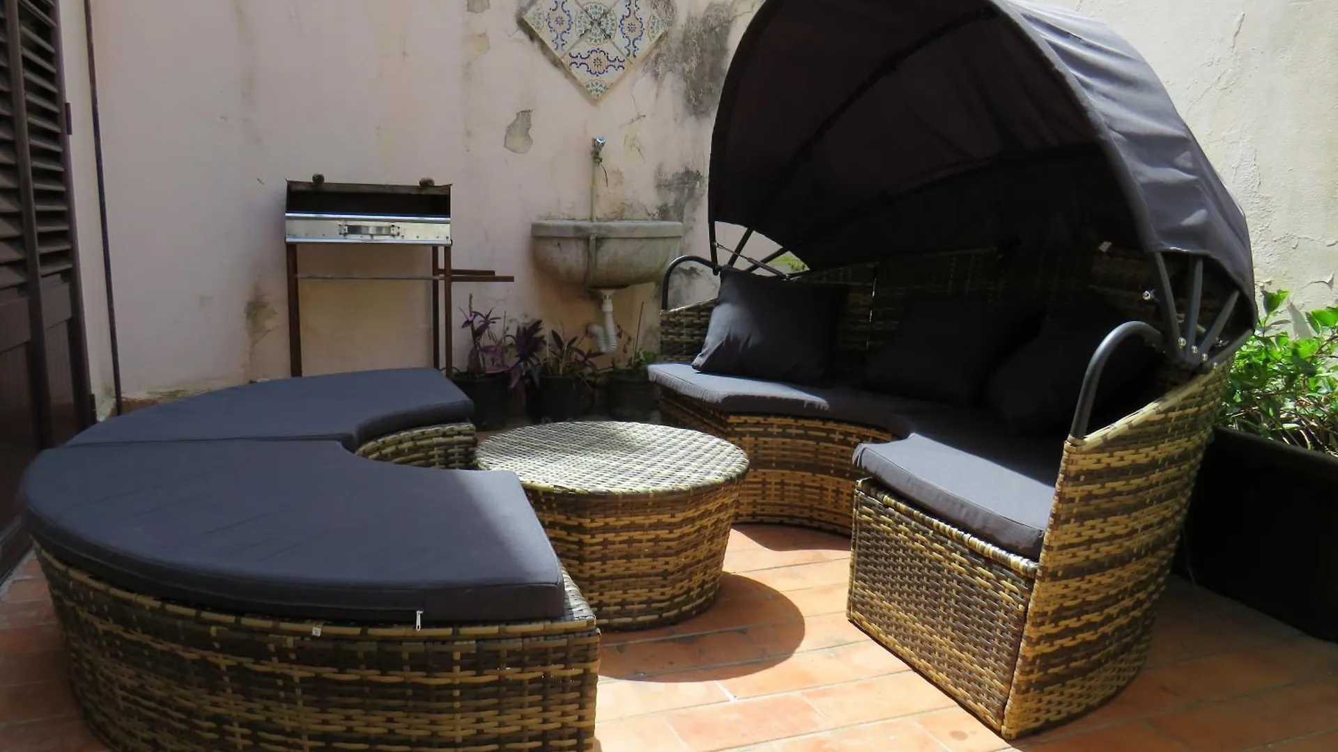Loft With Terrace In The City Centre パレルモ 0*,  イタリア