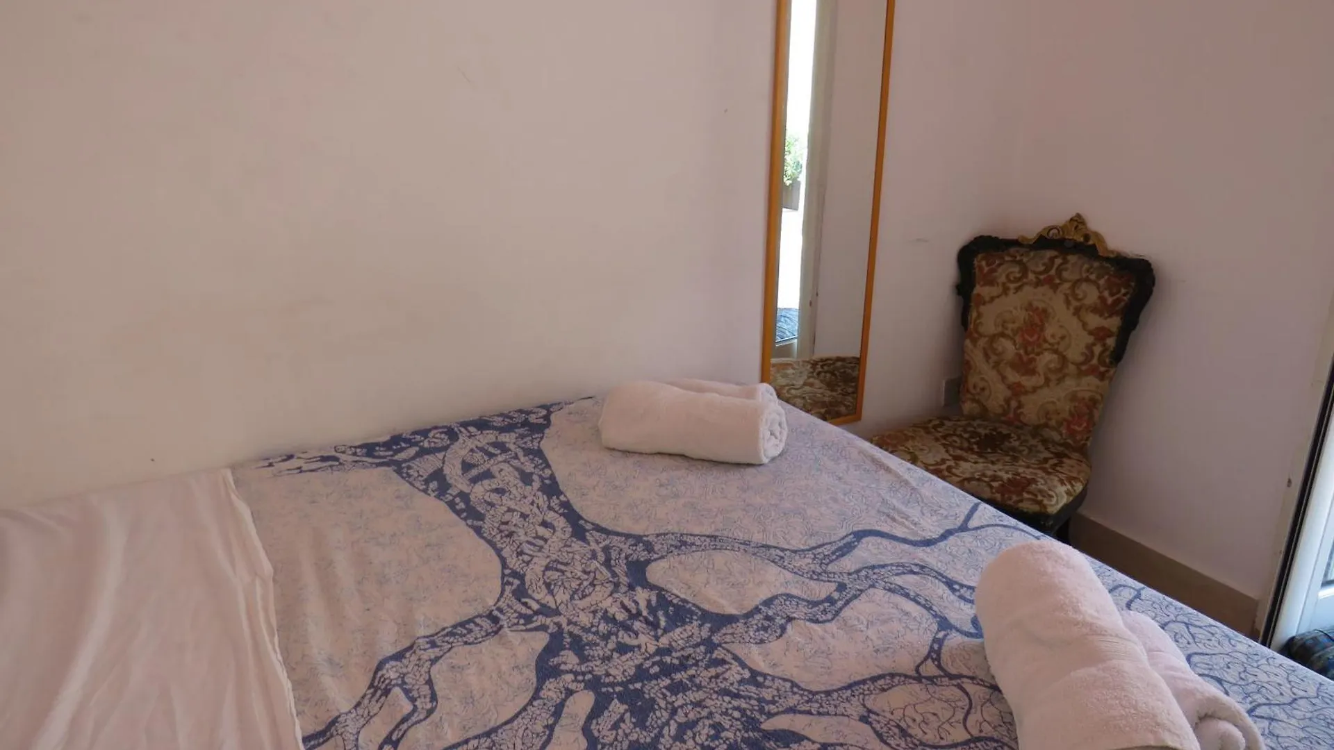 Loft With Terrace In The City Centre パレルモ 0*,  イタリア